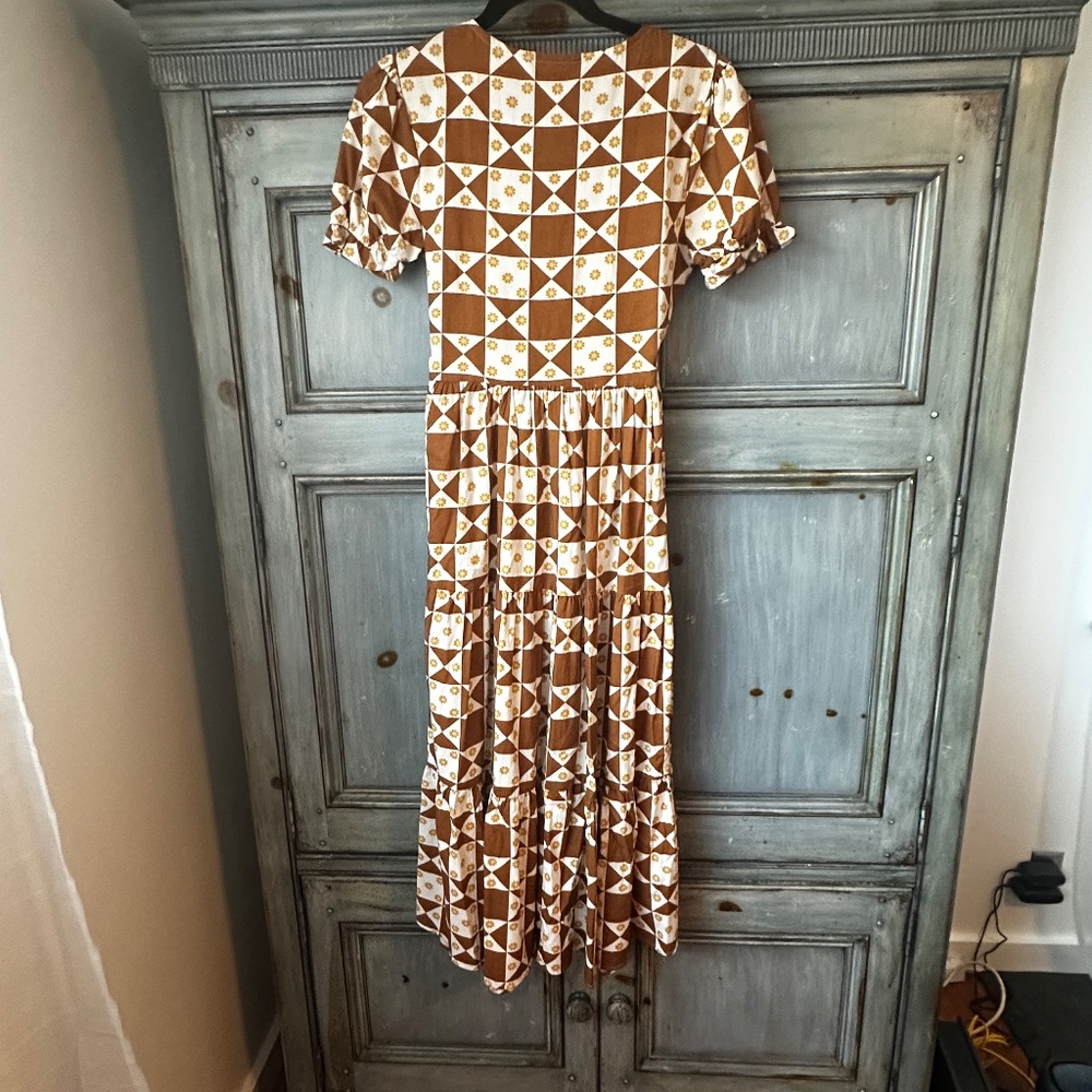 Lisa Says Gah Victoria Wrap Dress in Pecan Cream Size XS - Picture 11 of 11